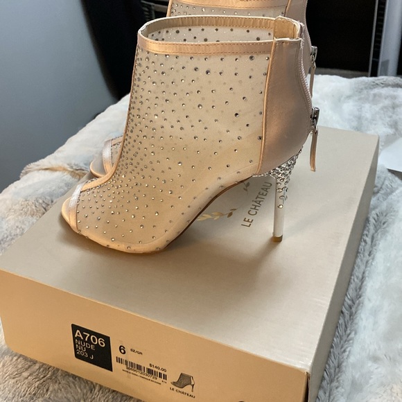NWT Le Chateau Open Toe Booties - Picture 3 of 9